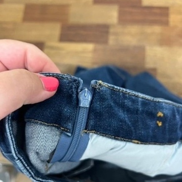 J Mclaughlin Dominca Shorts 4 NEW FLAWED Denim Chambray Cotton Button Blue - Picture 5 of 8